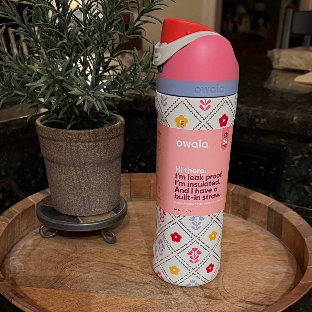 Owala Garden Whimsy 24 oz FreeSip Water Bottle Brand New